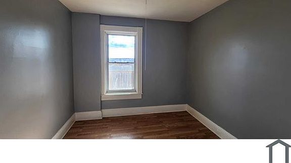 5th image of 446 Maple St #1L