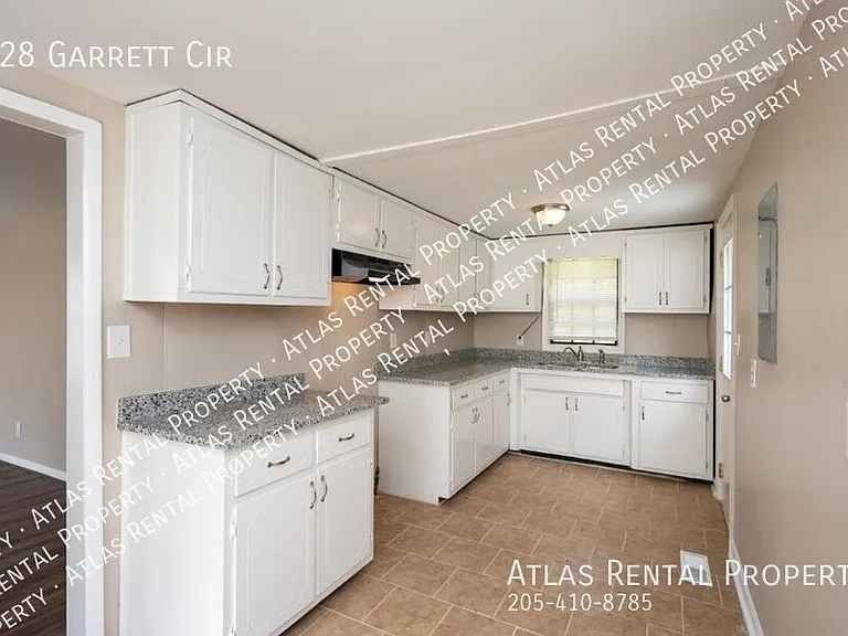928 Garrett Cir — Photo 12