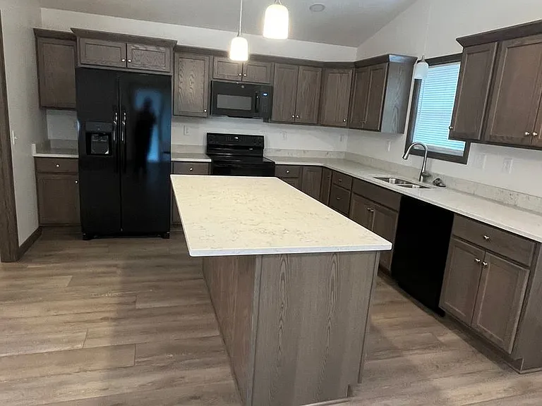 786 Glory Dr — Photo 7