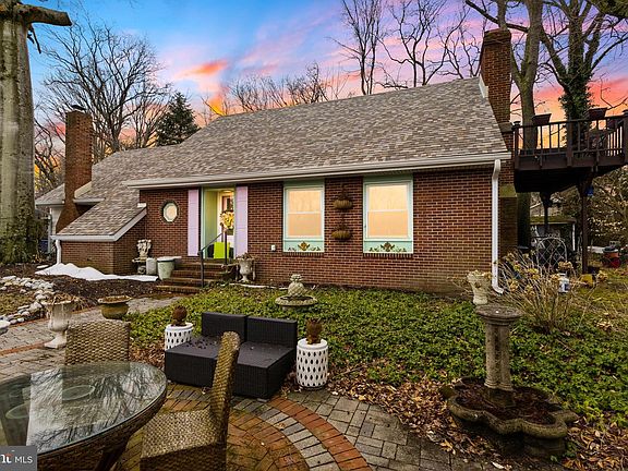 3rd image of 2031 Sylvan Park Rd