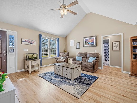 3rd image of 504 Belcher Home Pl