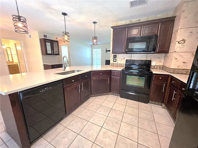 302 Saint Andrews St #E103 — Photo 3