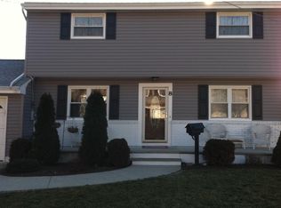 8 Everly St, Old Bridge, NJ 08857