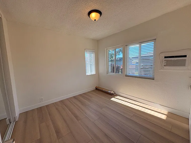 15635 Curtis Ave #1 — Photo 13