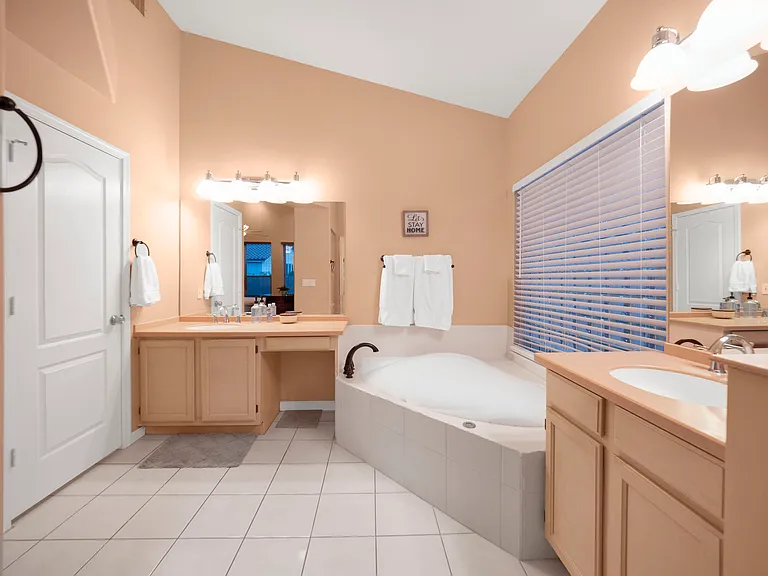 4232 E Rancho Caliente Dr — Photo 22