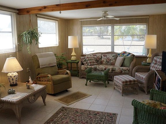 3rd image of 740 Orchard Ln