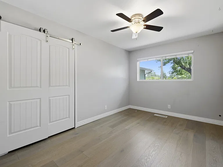 1978 Catalpa Cir — Photo 5