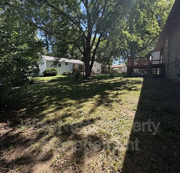 1820 E Cherokee Ln — Photo 25