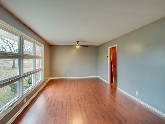 5th image of 130 Cumberland Shores Dr
