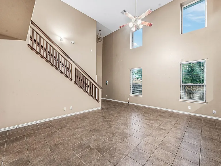 2403 Summers Glen Ct — Photo 5