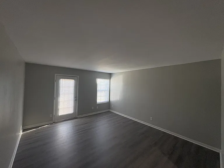 407 N College St #B2 — Photo 6