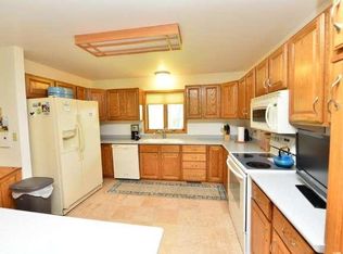 2900 Crossway Rd, Burlington, WI 53105