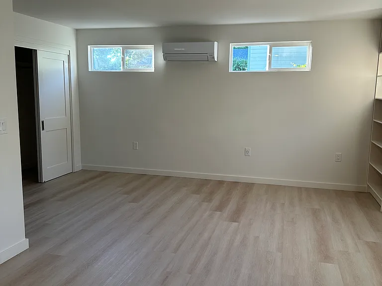 Edison St — Photo 10