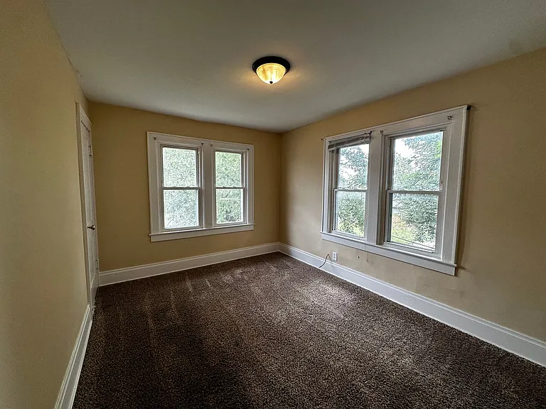 547 E Deshler Ave — Photo 12