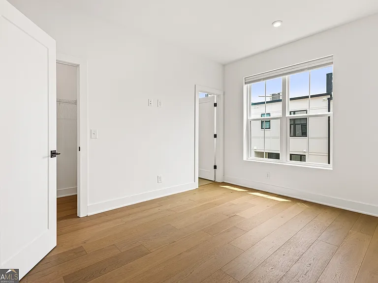 230 New St #1304 — Photo 13