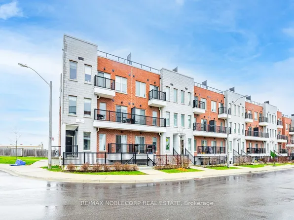 39 John Perkins Bull Dr #22, Toronto, ON M3K 0C3