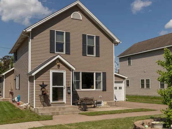 418 Main St W, Wabasha, MN 55981