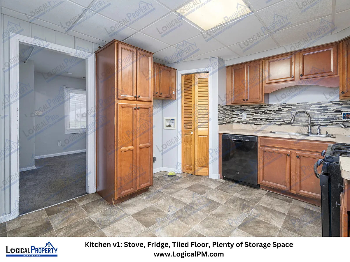 2_Kitchen v1 - 22778 Almond Ave