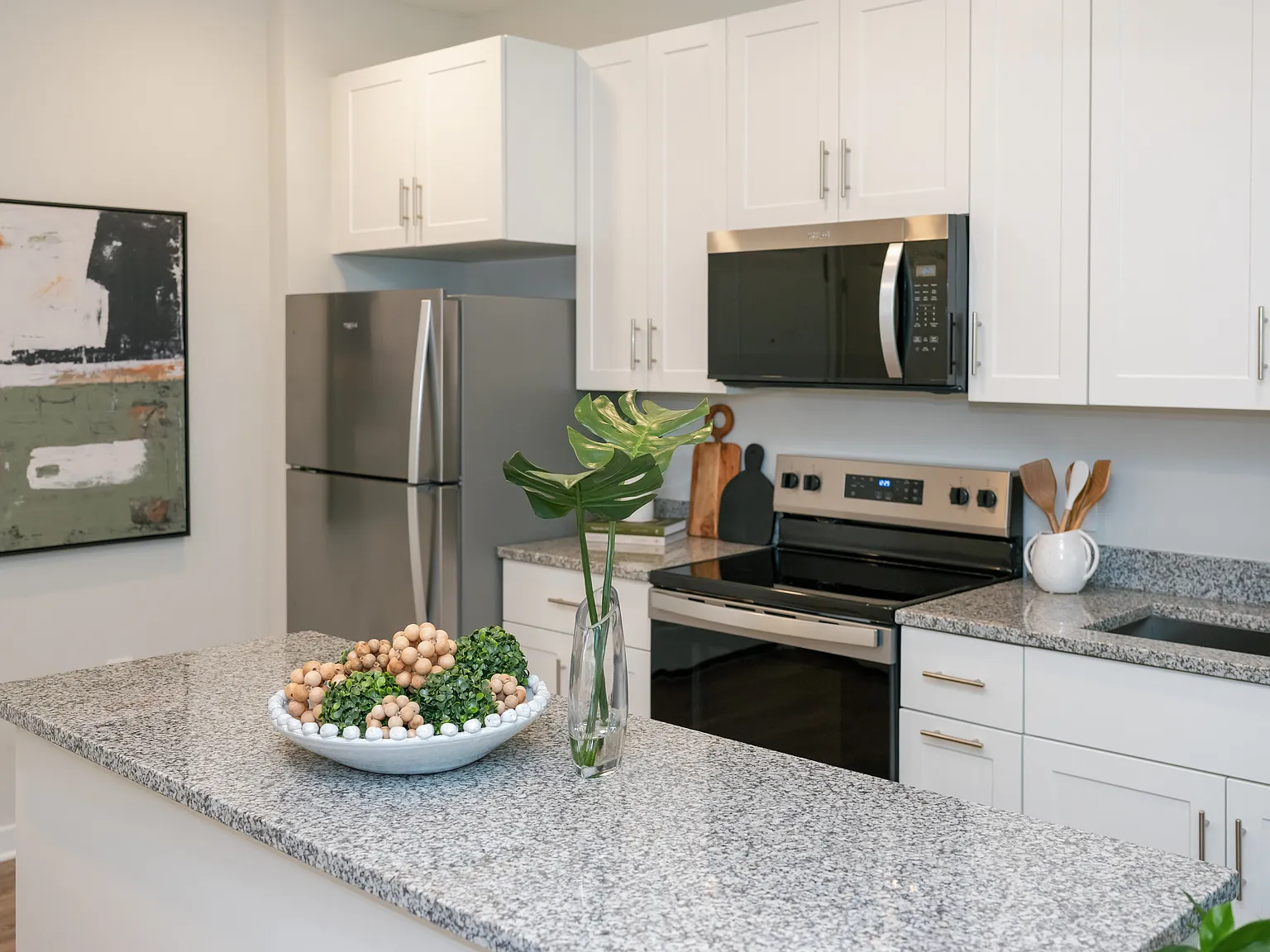 The Edgewater on Lake Fairview — Photo 4
