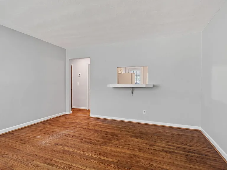 404 Roselynn Ln #B — Photo 5