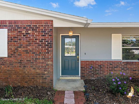3rd image of 2351 Middlecoff Ct