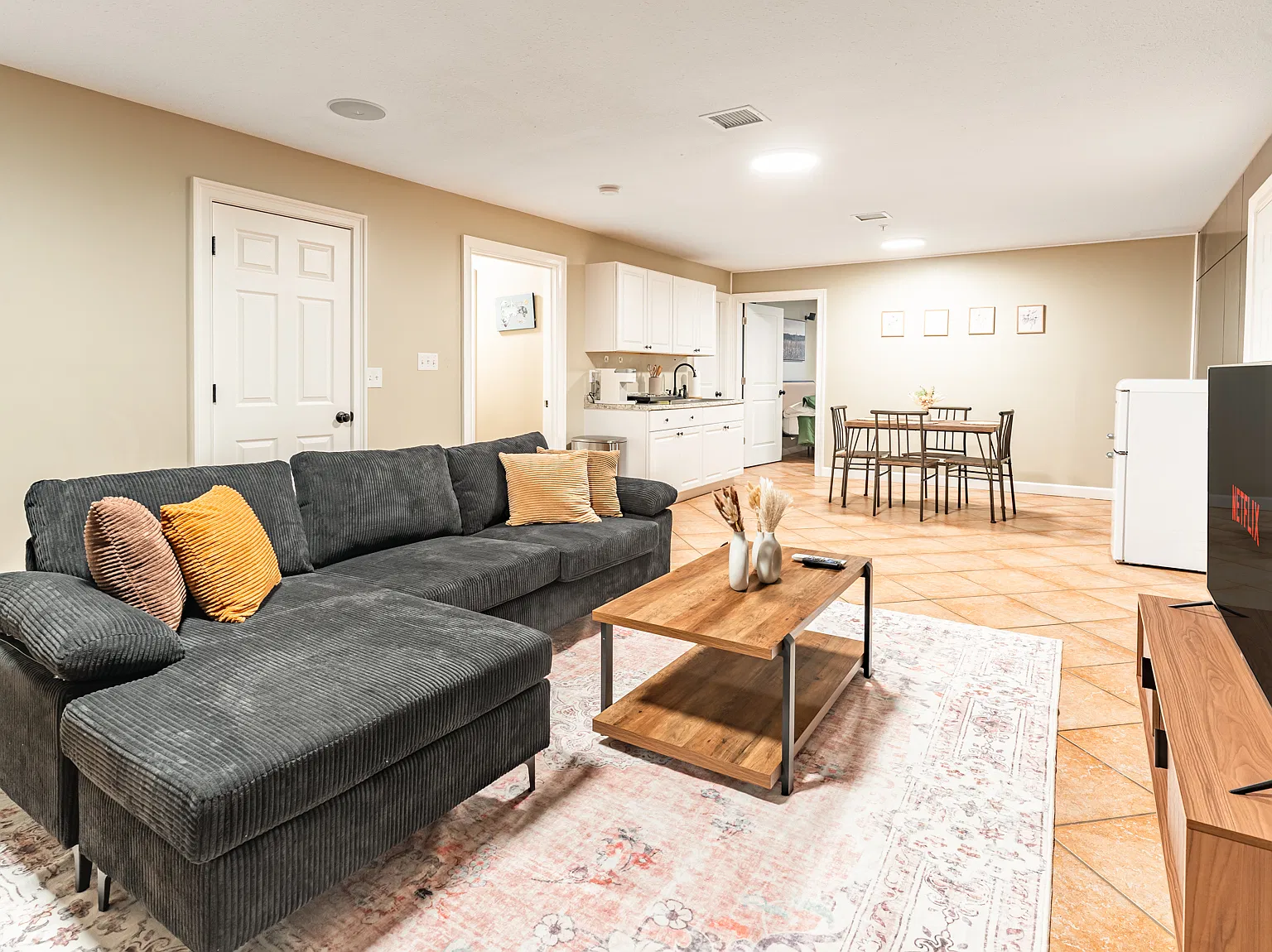 1 bed, $1,900 — Photo 1