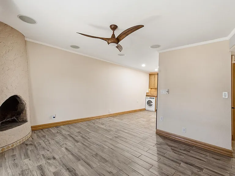 8030 E Oak St — Photo 2