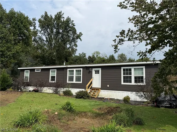 39 Mill View Dr, Parkersburg, WV 26104