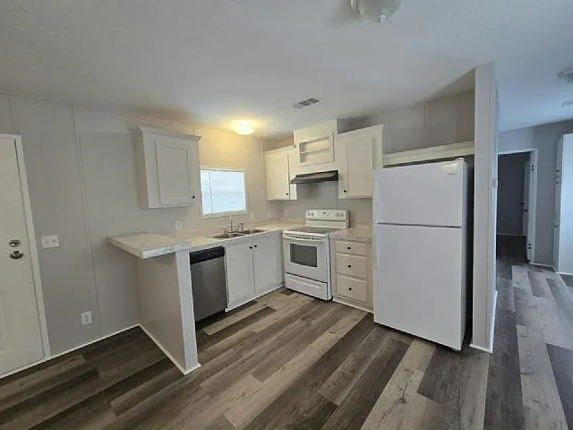 2 bed, 1.0 bath, 768 sqft, $1,750 — Photo 3
