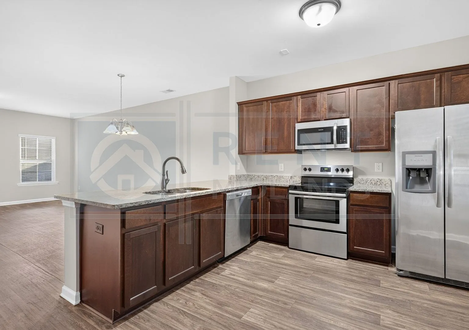 Townhouse in Hampton Forest — Photo 3