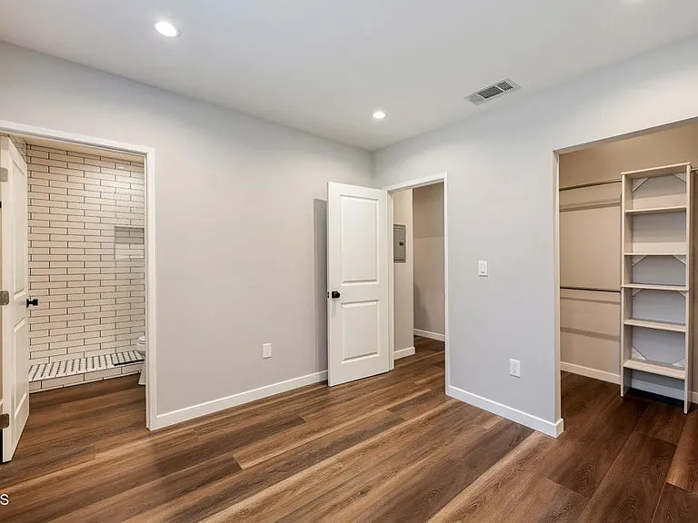 4419 Corliss St — Photo 14
