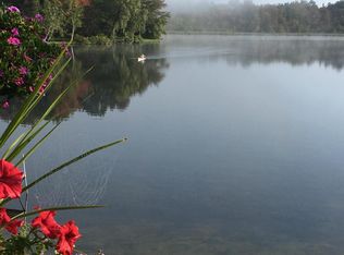 123 Lake Shore Dr, Cheshire, MA 01225