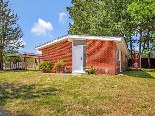 316 Gloucester Dr, Glen Burnie, MD 21061