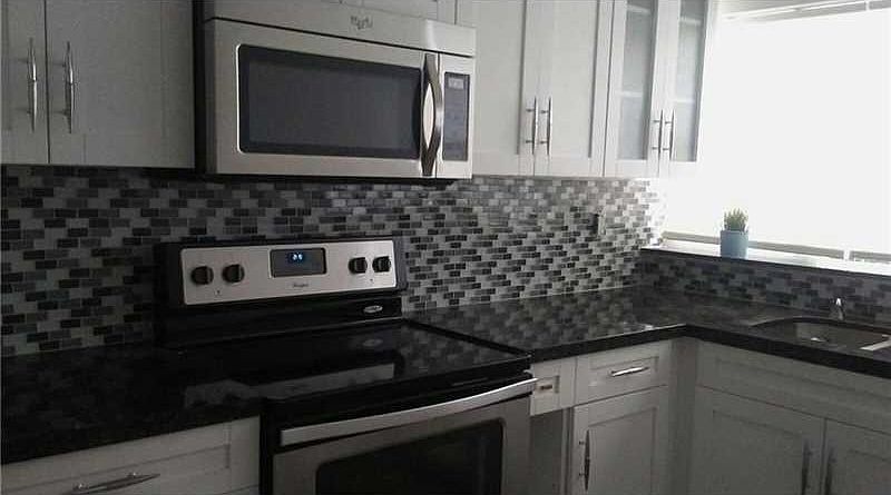 1st image of 922 NE 199th St #4H