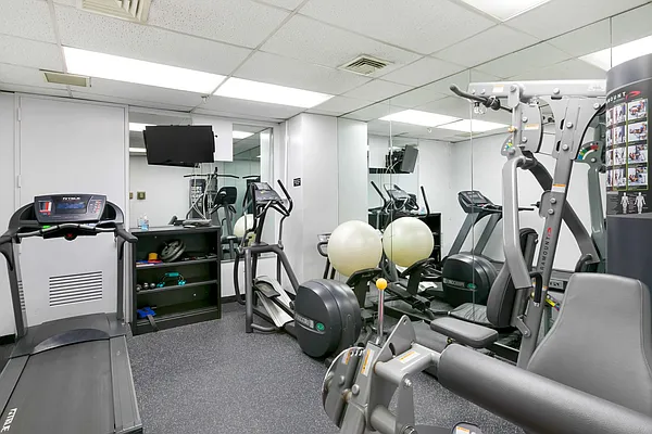 Rented by Compass | media 14