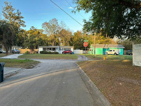 4th image of 1551 Domas Dr