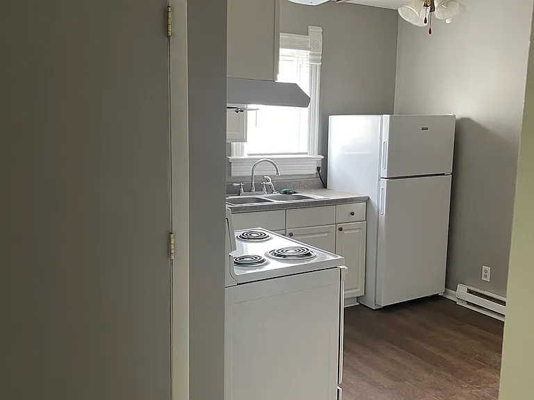 870 W Wood St #4 — Photo 6