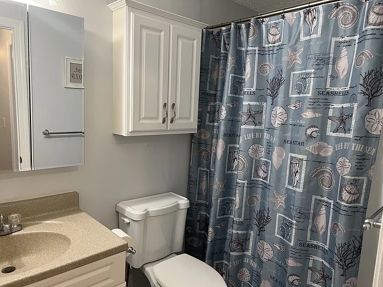 296 Meridian St #A — Photo 16