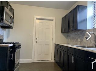 6 W 111th Pl APT 3R, Chicago, IL 60628