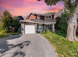 30 Longbourne Cres, Brampton, ON L6S 2R9