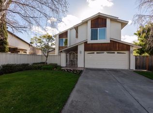 560 Trinidad Ln, Foster City, CA 94404
