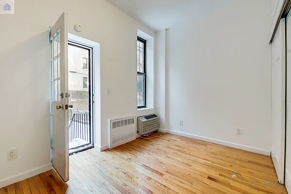 Rented by MAPT Residential LLC | media 11