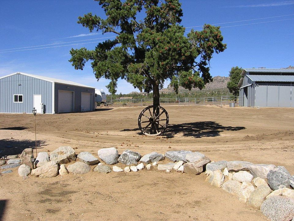 View to the rear of property