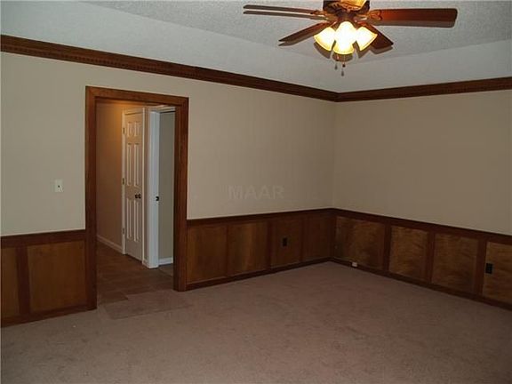4th image of 6895 Glenwick Dr #D