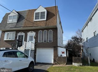 812 School Ln, Folcroft, PA 19032