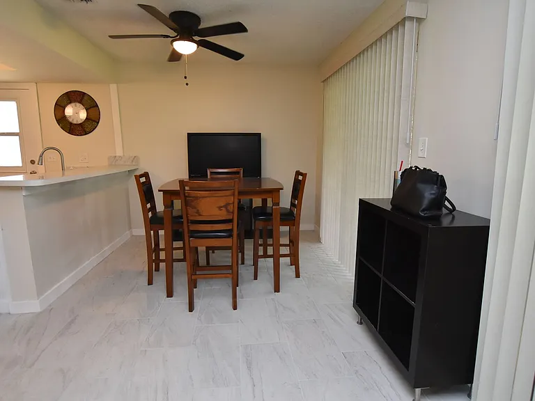 4825 Loretta Ln — Photo 5