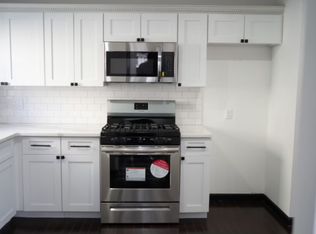 12 198th St #2, Saint Albans, NY 11412