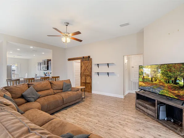 5608 Blue Sky Ct, Milton, FL 32583