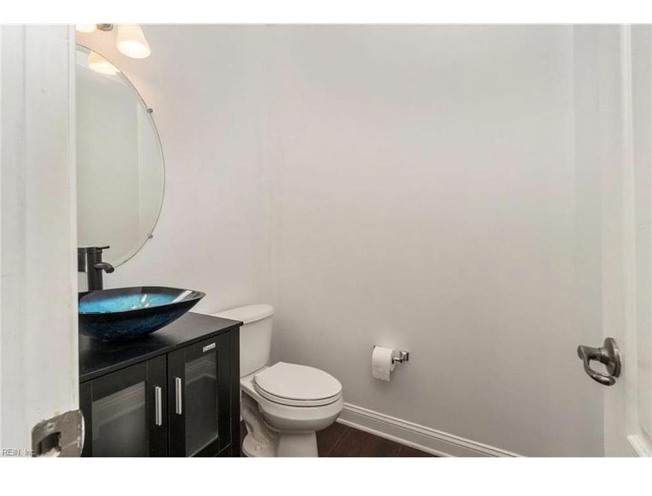 1st image of 4593 Totteridge Ln