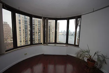 Rented by Luxury Habitat